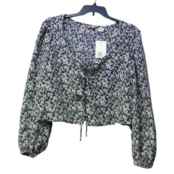 Levi’s Trendy Plus Size Embry Tie Blouse, Black, 2X - Picture 5 of 12